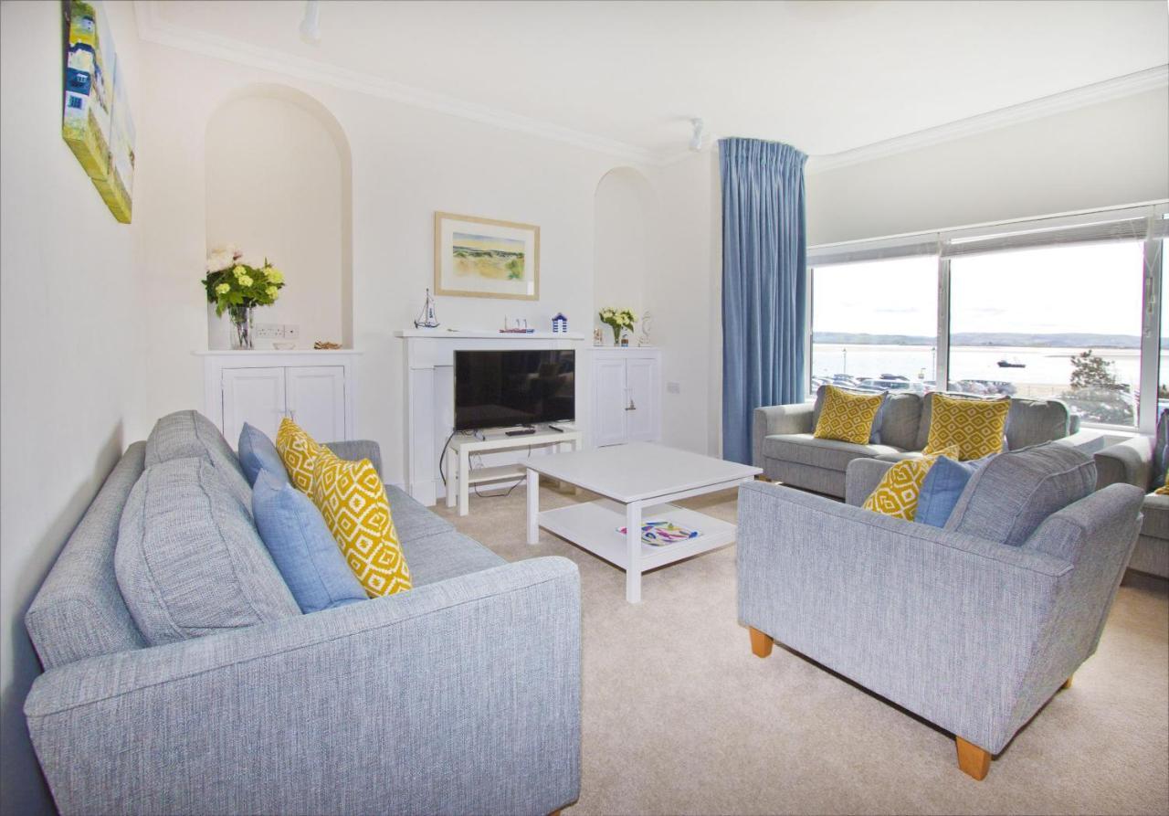 Beautiful Aberdovey Seafront Apartment 2 Aberdyfi Bagian luar foto